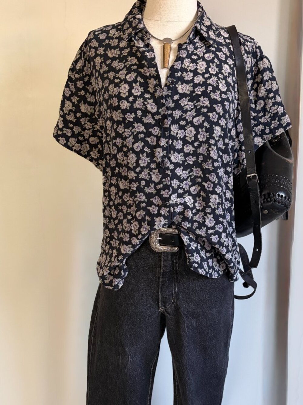 Vintage 90s Jones New York 100% Silk Floral Blouse Navy Size 12